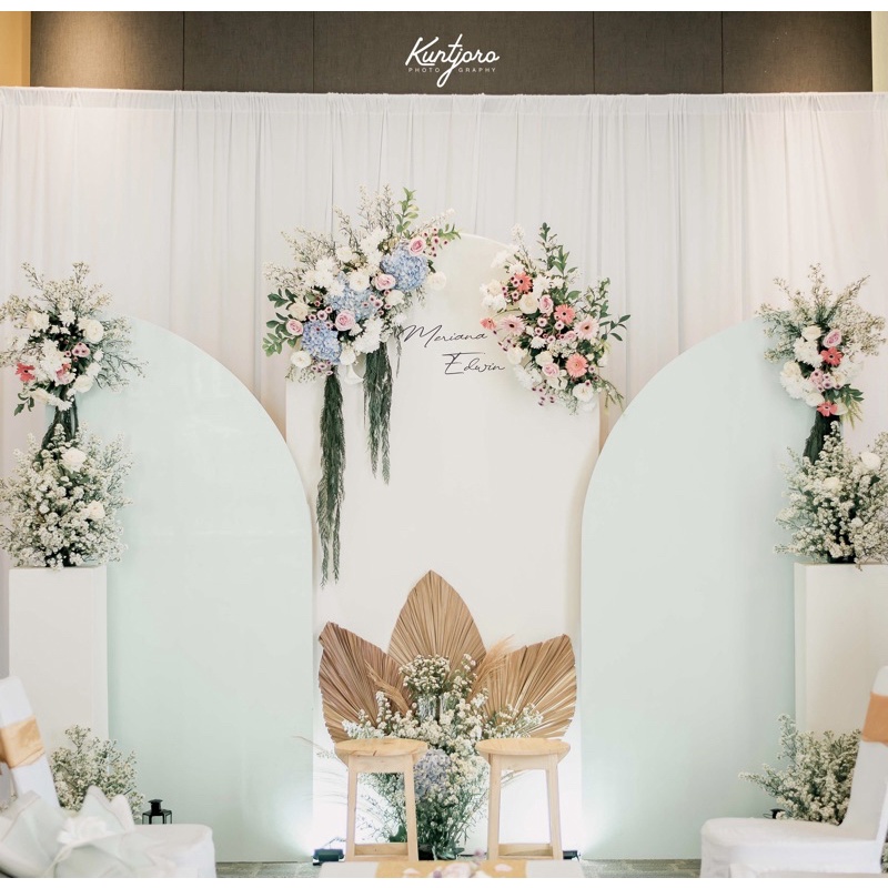 Florreta Backdrop Engagement / Sewa Dekorasi lamaran