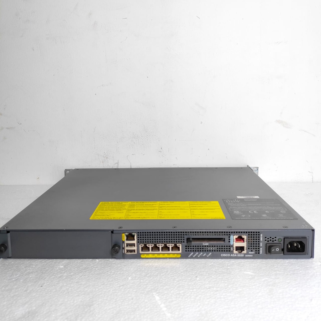 Cisco ASA 5520 ( Adaptive Security Appliance )