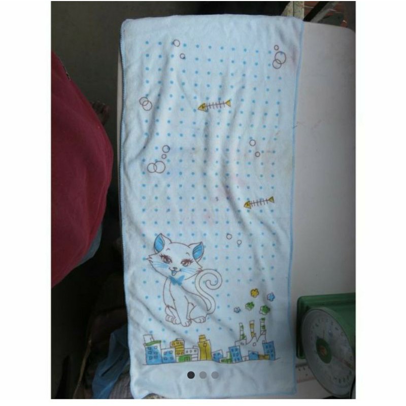 handuk kecil bermotif kucing microfiber