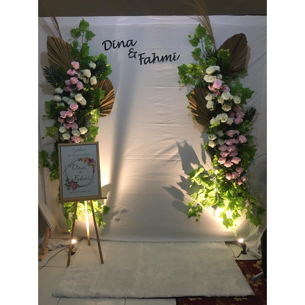 

Dekorasi Lamaran Estetik 2,5m X 2,4m