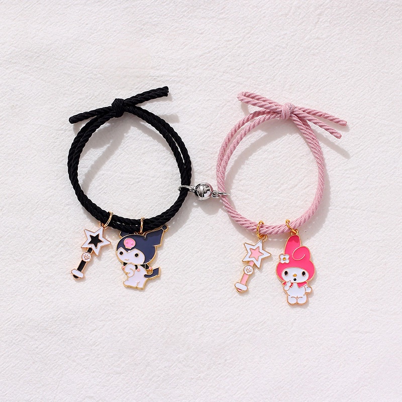 2pcs Gelang Tali Elastis Dengan Liontin Boneka Smiley Bahan Metal Untuk Pasangan