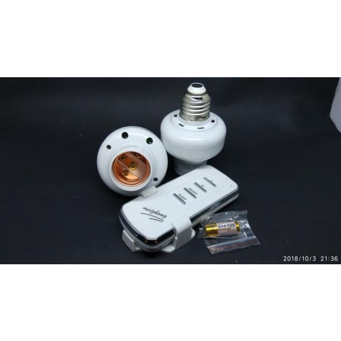 Fitting Lampu dengan Remote Control.....1 Remote 2 fittings