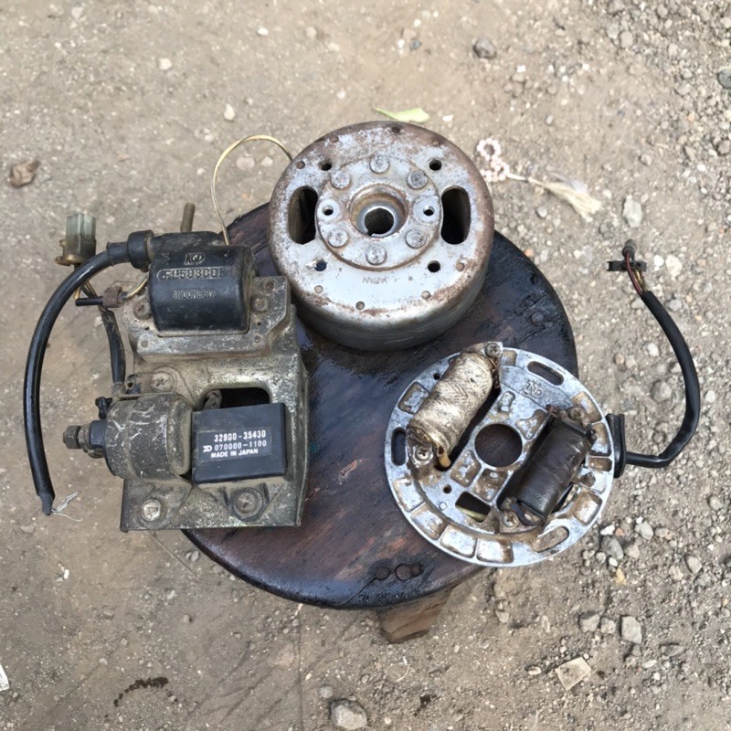 pengapian set Magnet spul CDI koil Suzuki RGR Ts125 RC100 RC80 sprinter satria RU 2 stroke Original