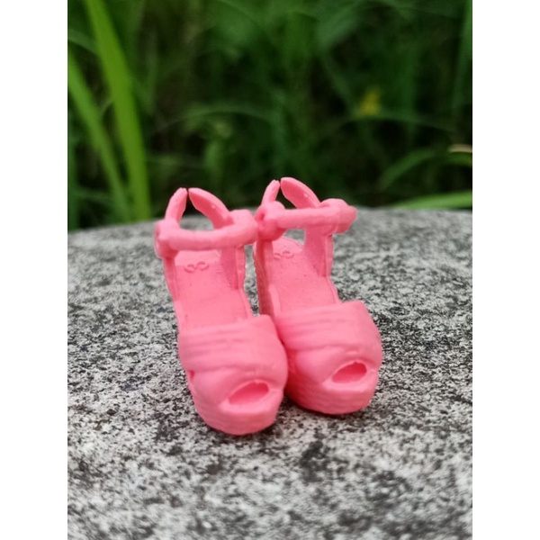 sepatu boneka barbie highheels