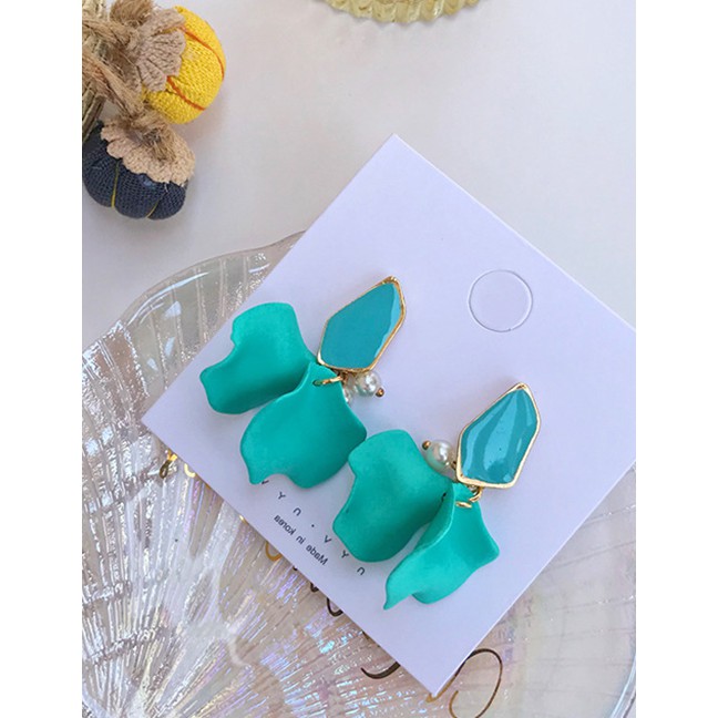 LRC Anting Tusuk Fashion Stitching Petals Earrings F68187