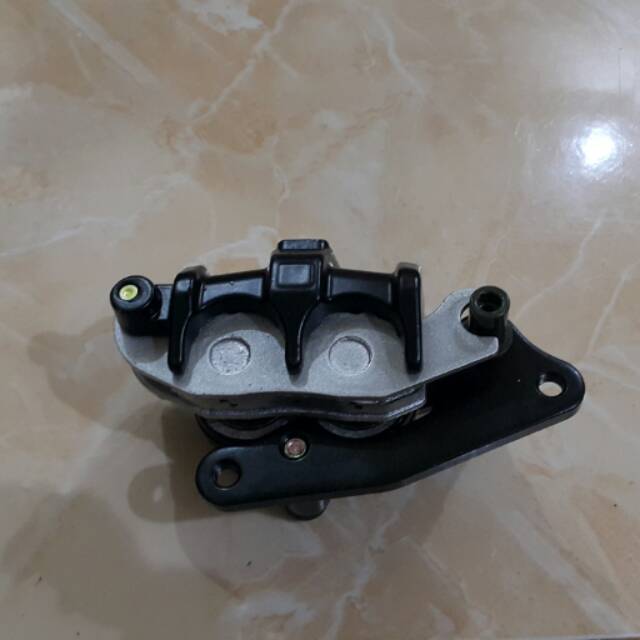 Kaliper cakram depan Tiger..