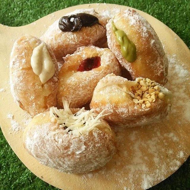 

BOMBOLONI BY TADINA CAKE