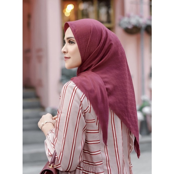 new tapis embossed ruby