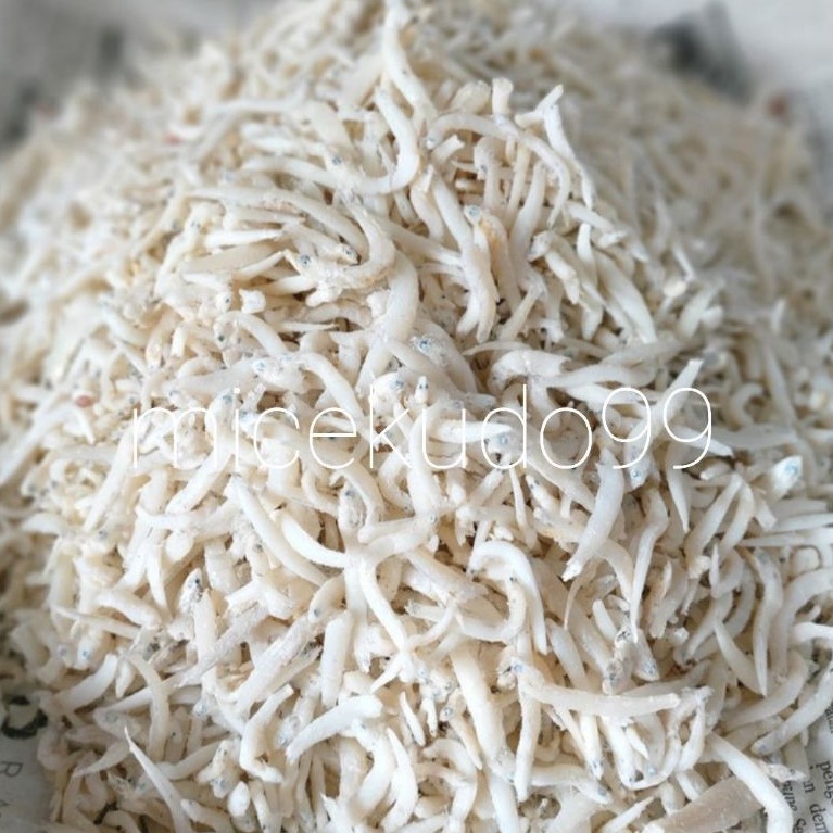 

DRIED WHITE ANCHOVY 250 GRAM / ANCHOVIES / TERI MEDAN SUPER / TERI NASI / IKAN ASIN