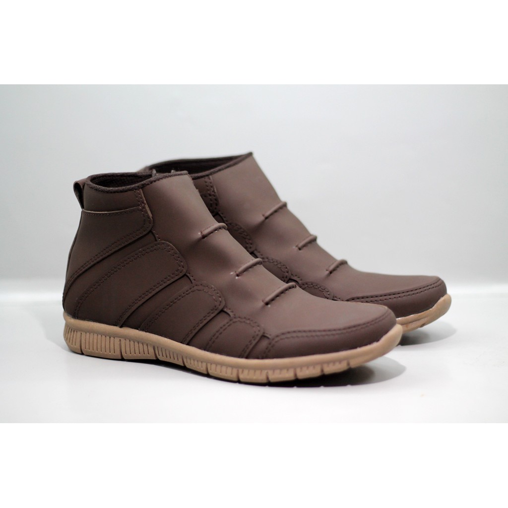Sepatu Boots Coklat Slip On dengan Resleting -  D-Island Shoes Slip On Fold Office Mens Brown