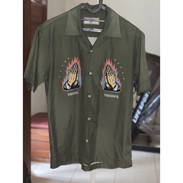 Kemeja Tropic Thunder