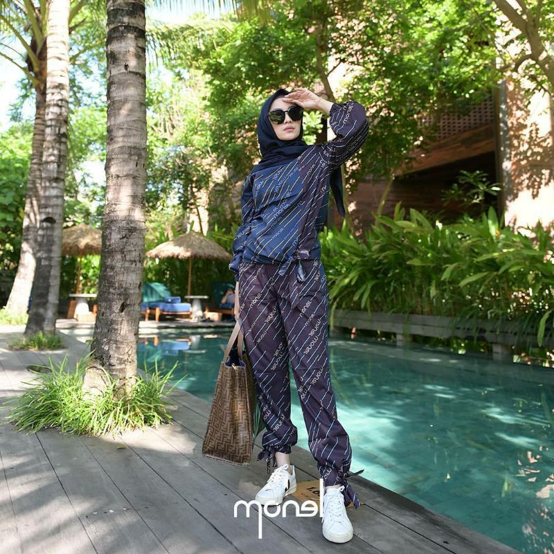 pl second preloved monel kamara set celana dan atasan pl size s celana SM...pinggang karet