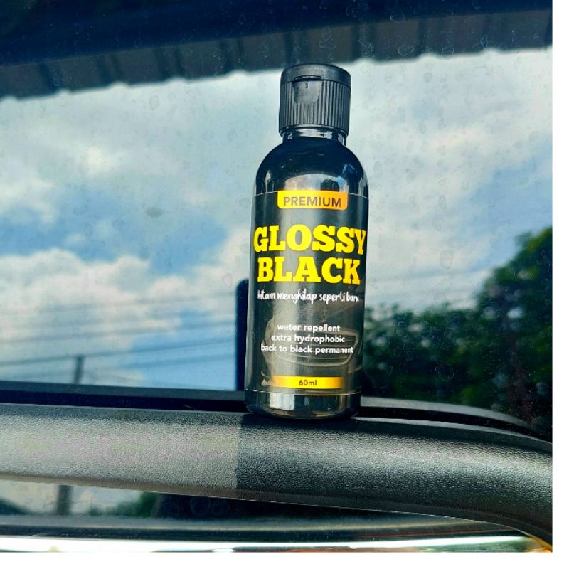 Glossy black penghitam motor dan mobil kemasan 5liter