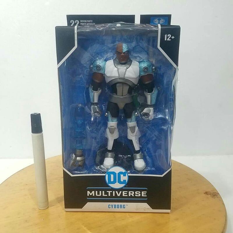 action figureCyborg teen titansdc multiverseby mcfarlane toystinggi sekitar 7 incharula