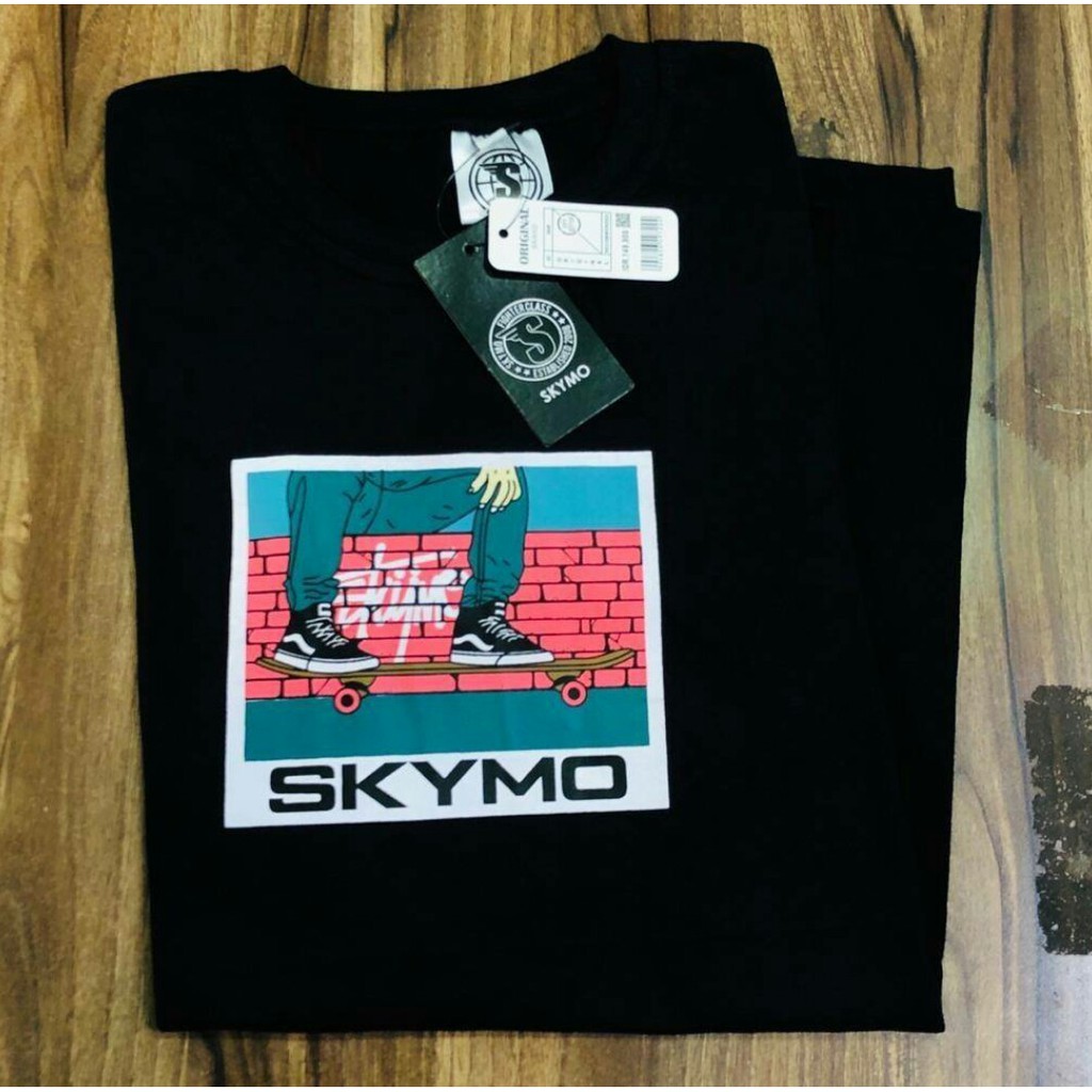 Promo pakaian  kaos distro  SKYMO APPAREL gambar  bata merah 