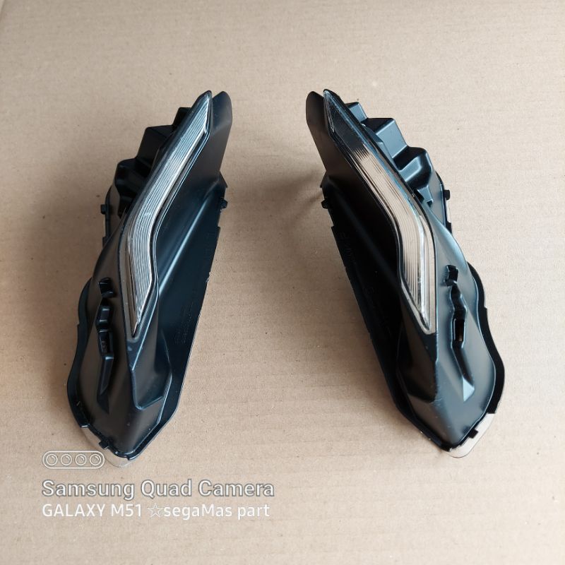 Mika kaca lampu alis senja depan Yamaha R15 V4 set kanan kiri Original