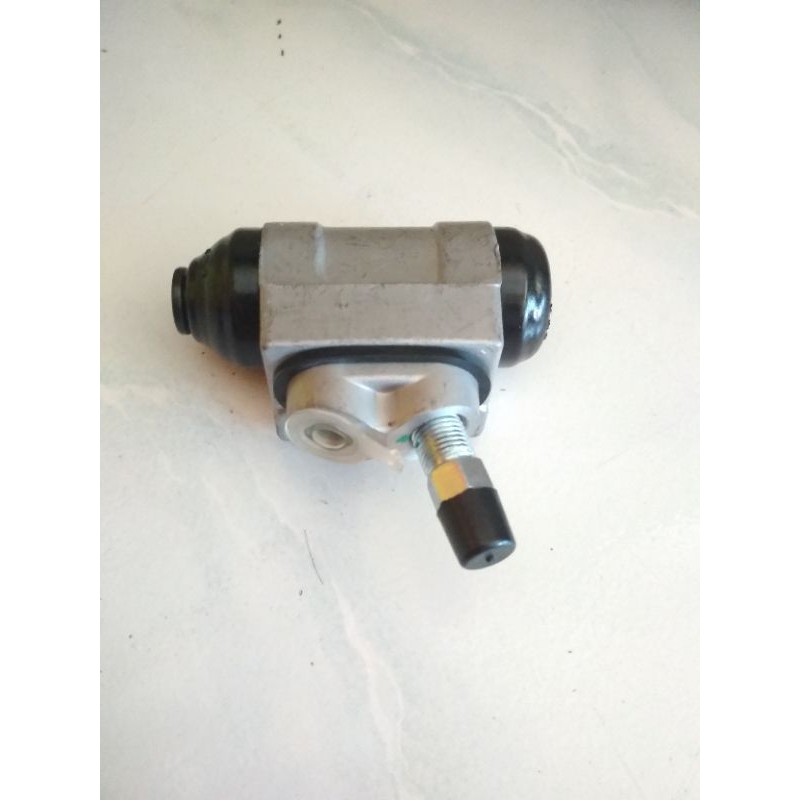 Wheel cylinder master rem belakang bawah hyundai getz Verna Avega