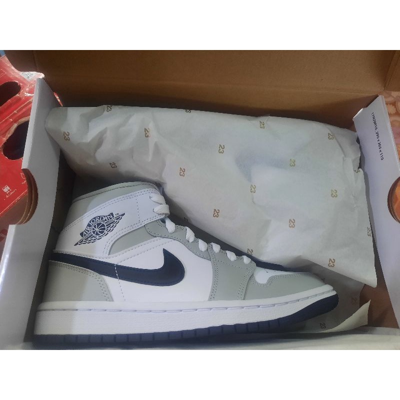 Air Jordan 1 Mid Grey Fog / Air jordan 1 Mid light Smoke Grey - 6W/36.5