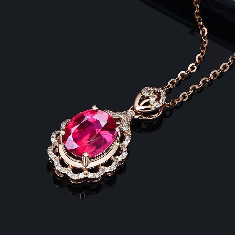 [Ready Stock]Fashion Hollowed-out Inlaid Colored Gemstone Pendant Necklace