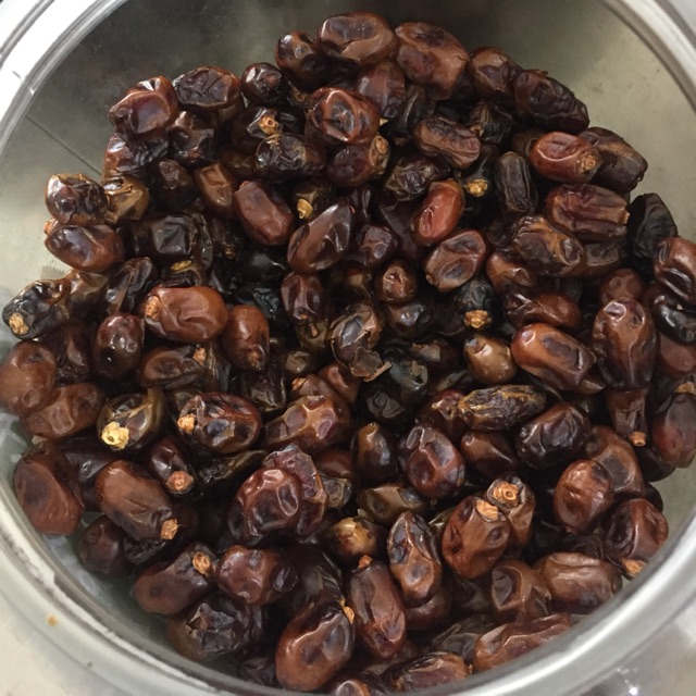 

Kurma Arab