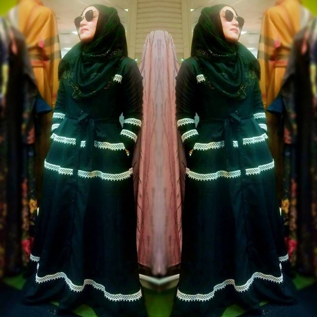 Gamis renda putih