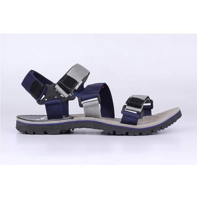 SANDAL HIKING PRIA