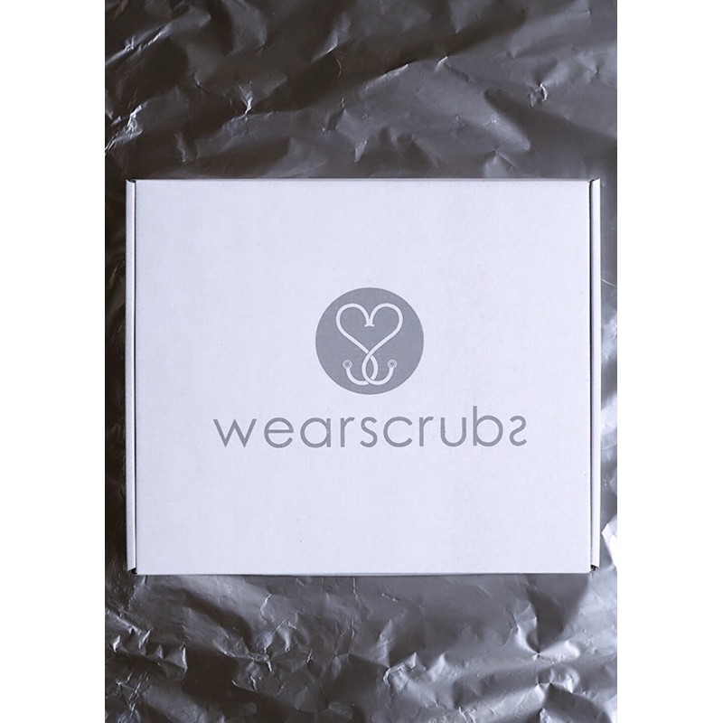 

Wearscrubs GIFT BOX SET - Kotak Hadiah Kartu Ucapan Packaging Box Scrubs Baju Dokter