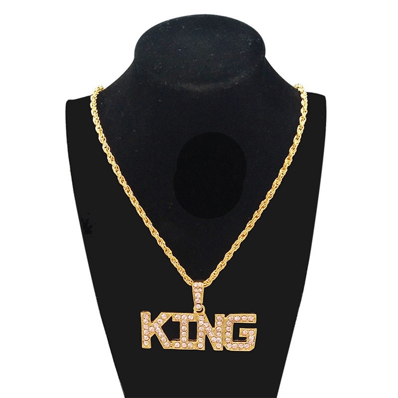 Fancyqube Kalung Rantai Liontin Huruf King / Queen Aksen Berlian Imitasi Warna Gold / Silver Untuk Pria / Wanita