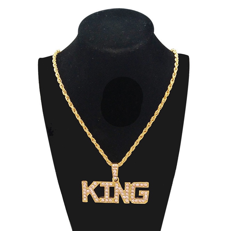 Fancyqube Kalung Rantai Liontin Huruf King / Queen Aksen Berlian Imitasi Warna Gold / Silver Untuk Pria / Wanita