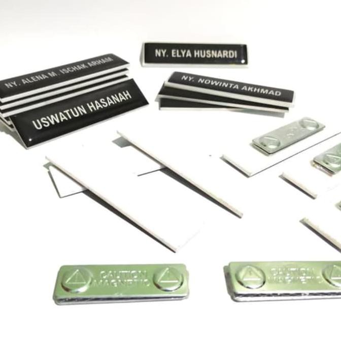 

PROMO TERMURAH Name Tag Id Card Papan Nama Dada Name Tag Nama Dada Gravo Magnet bagus AP376