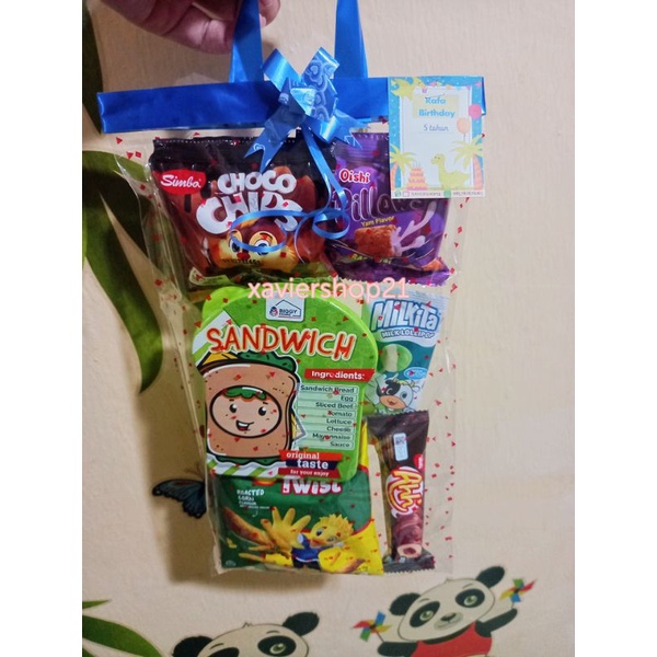 

Paket snack ulang tahun MURMER + Tempat makan gambar + Free card