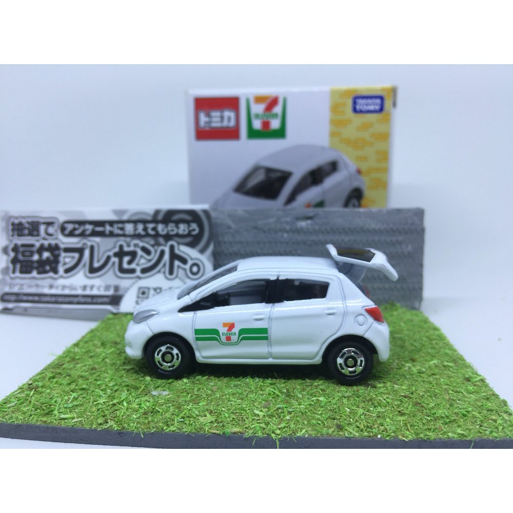 Tomica Japver Toyota Yaris Vitz 7-11 Sevel