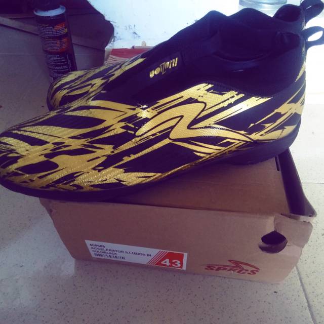 Specs Futsal illuzion In Gold/Black