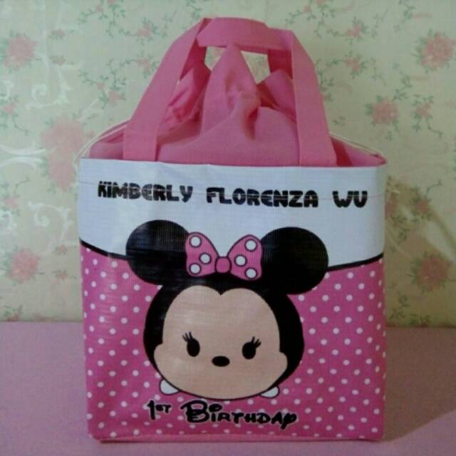 

Tas souvenir ulang tahun anak serut 18 x 18 x 18