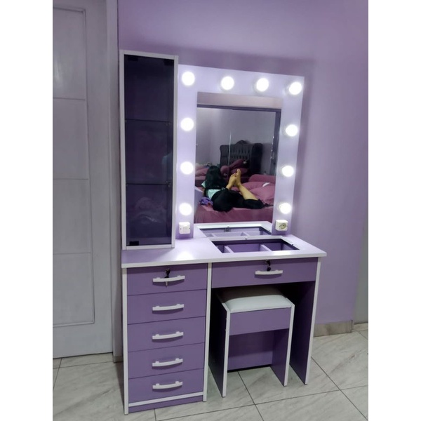 MEJA RIAS LAMPU/MEJA RIAS LAMPU MINIMALIS