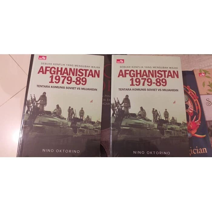 

FLASH SALE!!! AFGHANISTAN - TENTARA KOMUNIS SOVIET VS MUJAHIDIN TERMURAH