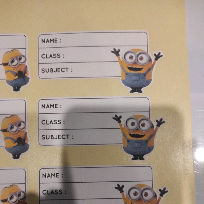 Stiker label buku pelajaran anak lucu minion