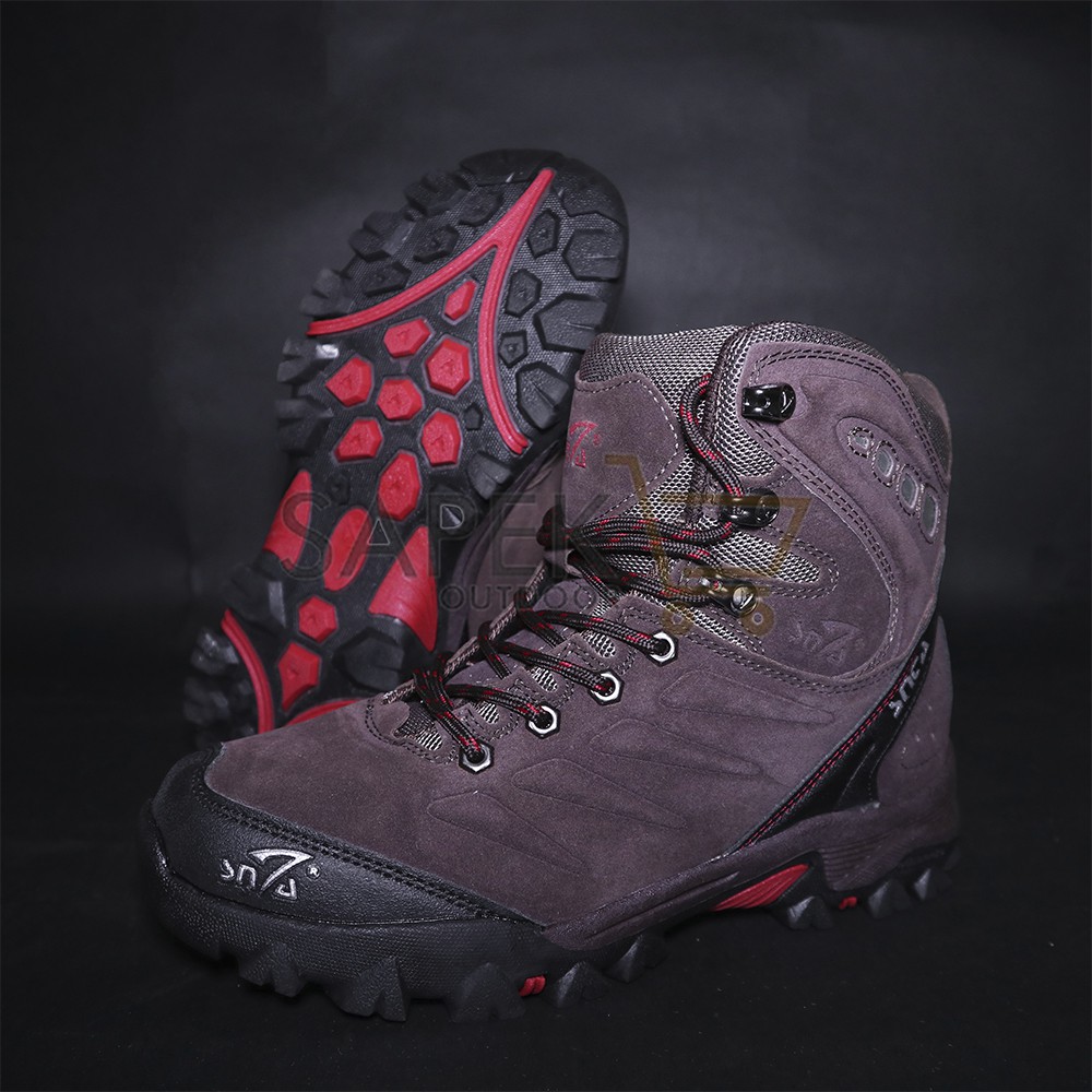 SEPATU GUNUNG CEWEK SNTA WOMEN SERIES