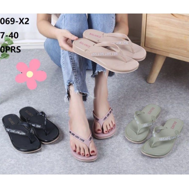 SANDAL JEPIT BALANCE LOVE.SANDAL JELLY WANITA