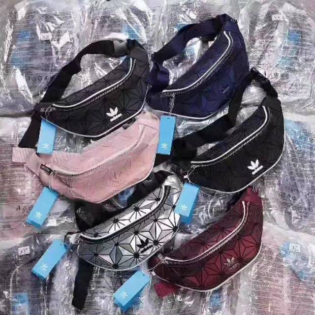 Tas Adidas pinggang