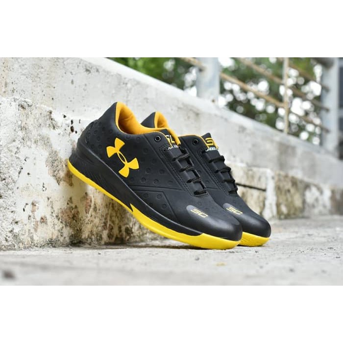 Sepatu Sport Under Armour Curry One Hitam Kuning - Running Pria