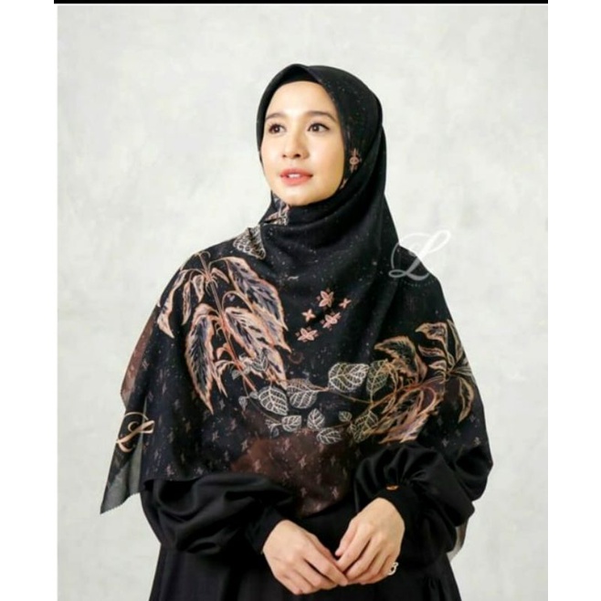 NEW JILBAB HIJAB VOAL MOTIF SYAR'I 130X130 PREMIUM SQUARE LASERCUT KERUDUNG SEGI EMPAT-LAUDIA HITAM