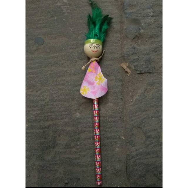 

SATU SET PENSIL BONEKA BULU WARNA WARNI ISI 20 PCS ALAT TULIS MURAH