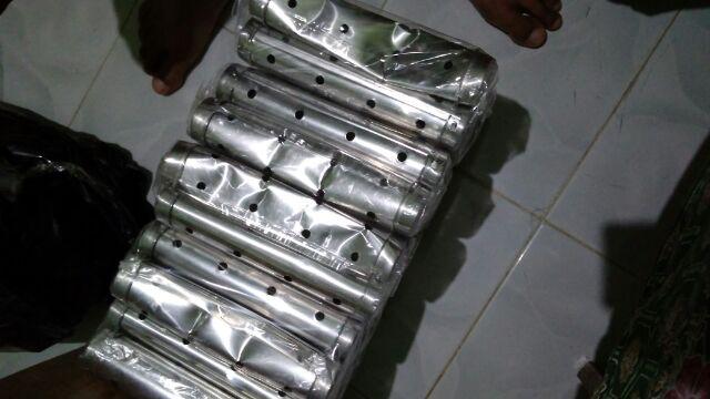 Cetakan Lontong Alumunium / (  1 Lsn)