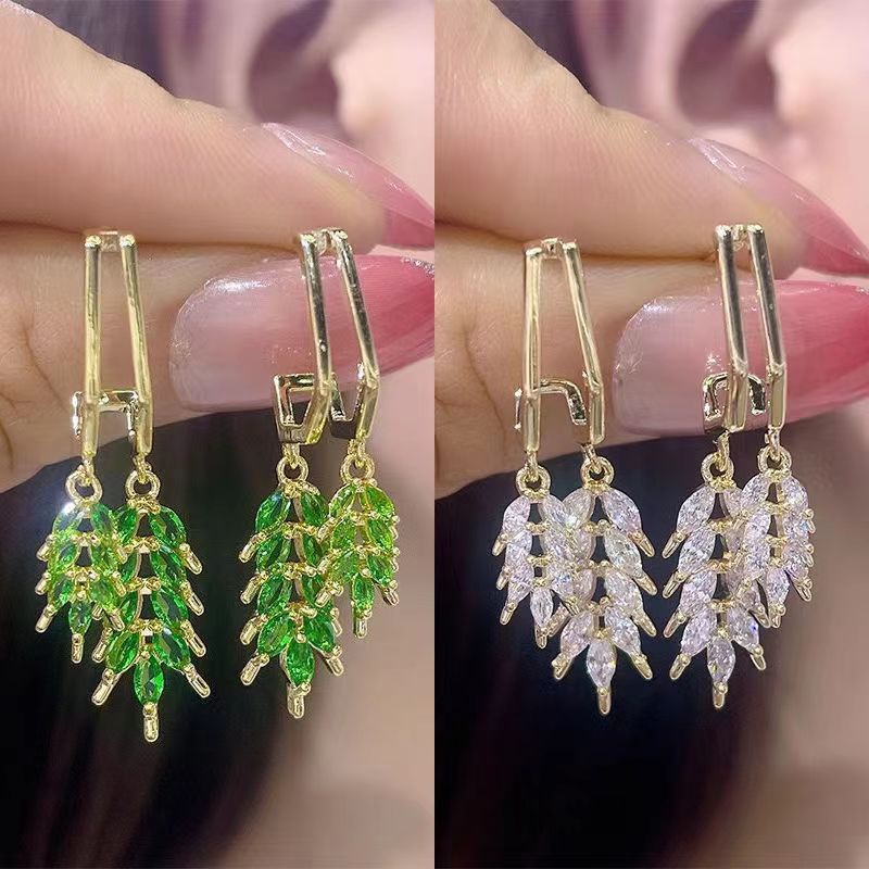 Anting Stud Desain Gandum Aksen Berlian Imitasi Gaya Korea Serbaguna