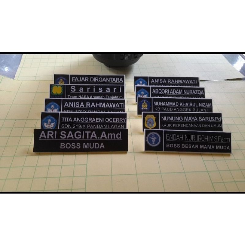 

Nama dada/Pin Nama/ Name tag / Papan Nama Dada