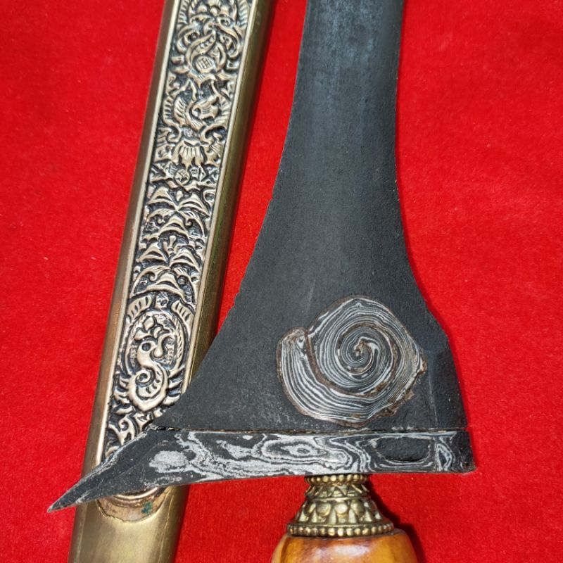 keris pamor batu lapak / puser bumi