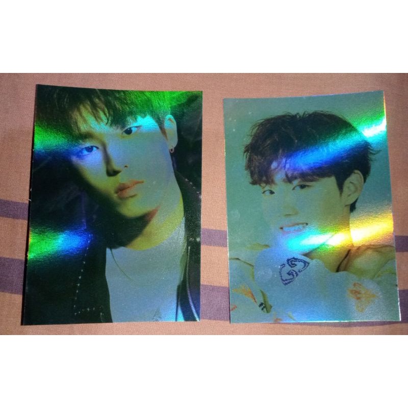 [Ready stock] postcard holo treasure jeongwoo & doyoung
