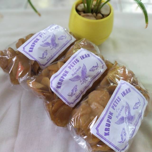 

Krupuk petis ikan
