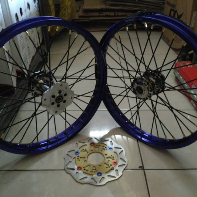 Velg sepaket motor Vixion new CBR 150R ninja r tromol becak depan belakang
